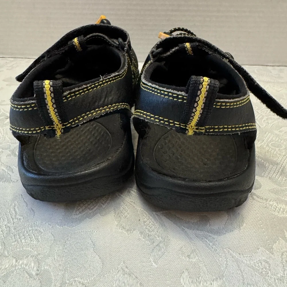 Keen Newport H2 Kids Size 3‎ Black Yellow Waterproof Sandal Hiking Shoe